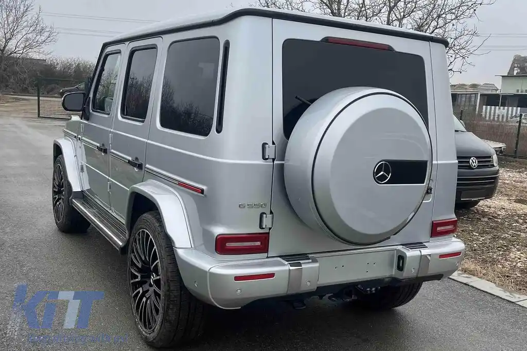 A design conversion from Mercedes G-Class W464 2018-2024 to G-Class W465 after 2024 - front/rear bumper, wheel arches, grilles, wheel arch liners-image-6237615