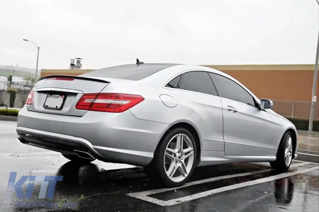 A Design type trunk spoiler suitable for Mercedes E-Class Coupe C207 2009-2017, black lacquer-image-6261182