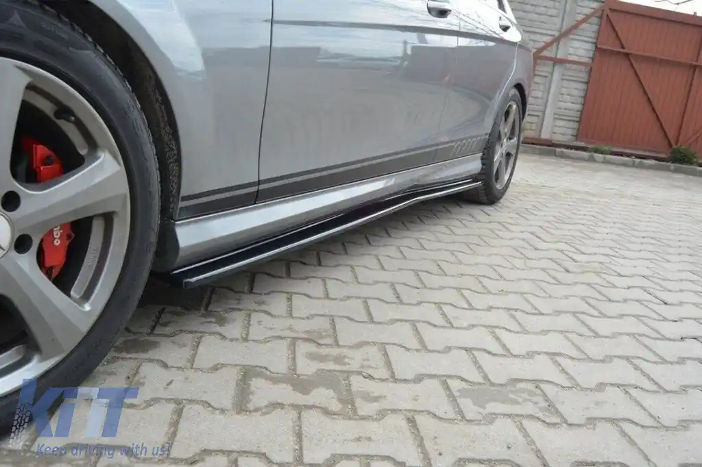 Aditive Maxton Design tip A Design potrivite pentru Mercedes C-Class W204 2007-2010, culoare carbon