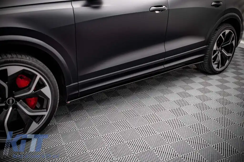 Adăugiri Maxton Design pentru praguri Audi RSQ8 după 2019, lac negru