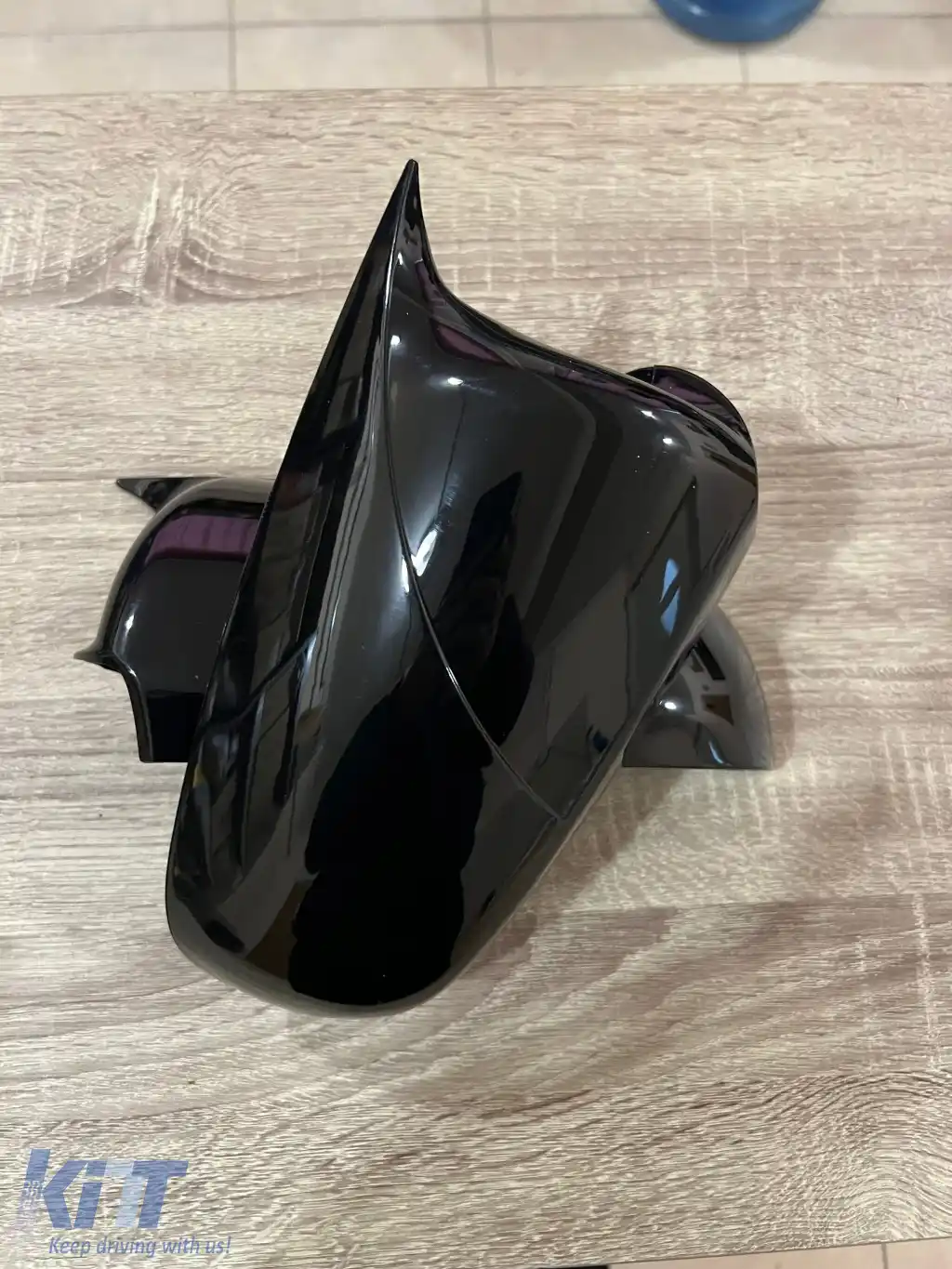 Capace pentru oglinzi design BATMAN pentru AUDI A6 C6 2004-2011 - lac piano negru-image-6260542