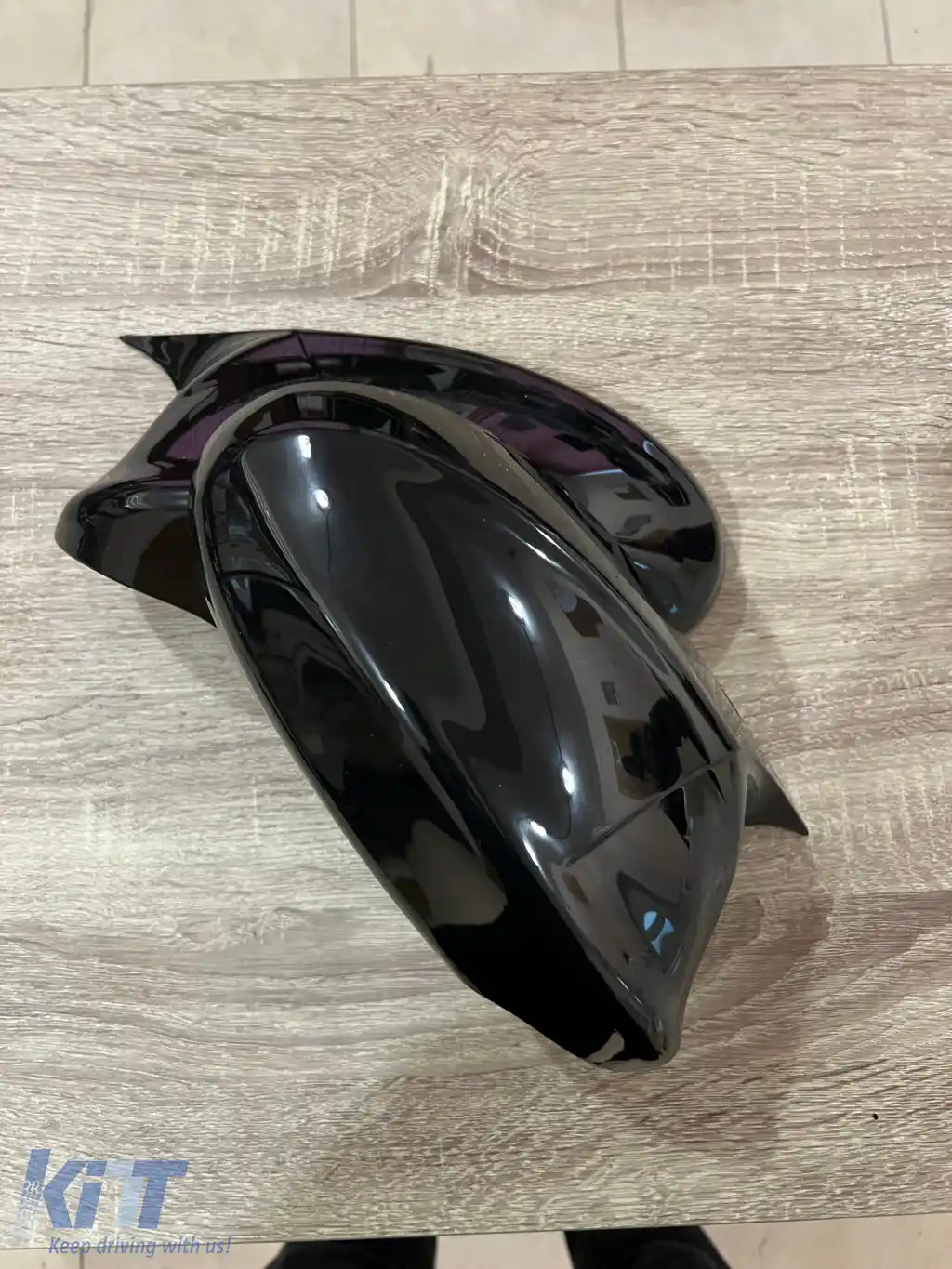 Capace pentru oglinzi design BATMAN potrivite pentru BMW Seria 3 E90 2004-2008 - lac piano negru-image-6260556