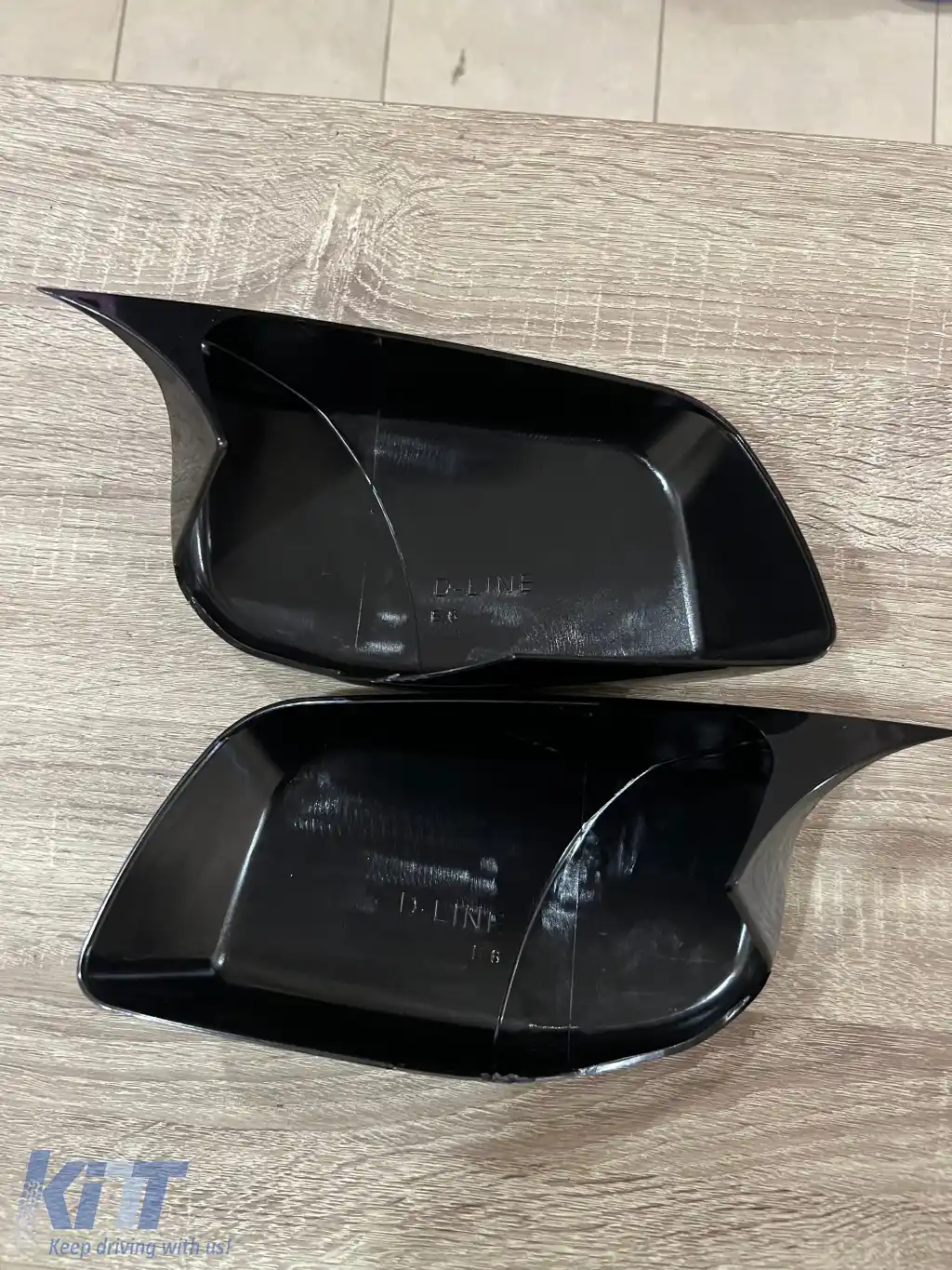 Capace pentru oglinzi design BATMAN potrivite pentru BMW Seria 5 E60 2003-2010 - lac piano negru-image-6260573