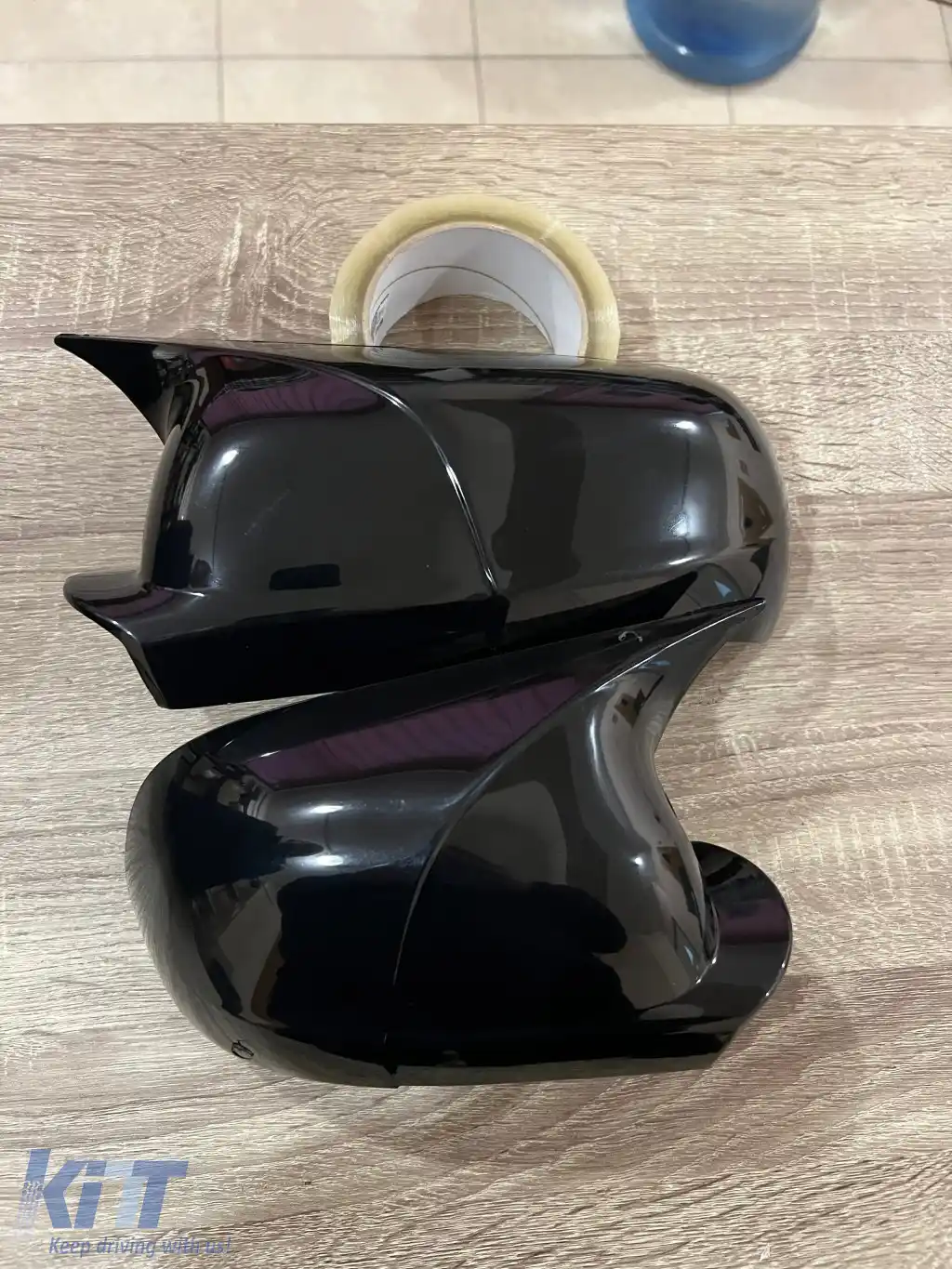 Capace pentru oglinzi design BATMAN potrivite pentru VW GOLF 4 / VW BORA / AUDI A3 8L 1996-2003 - lac piano negru-image-6260600