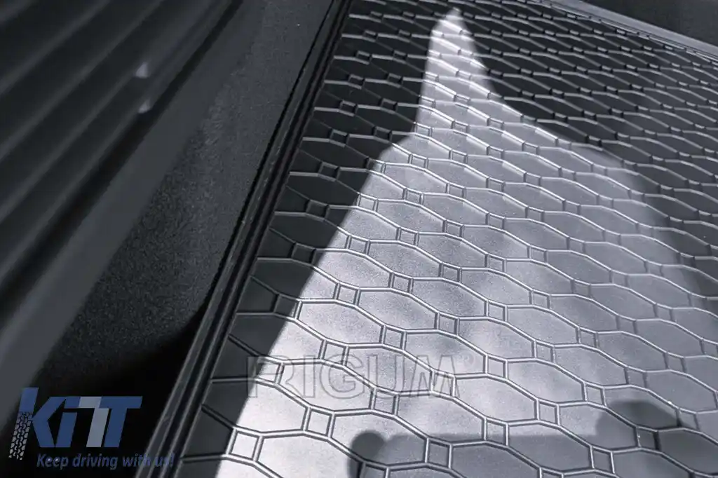 Covor de cauciuc pentru portbagaj de la Rigum potrivit pentru Ford Focus hatchback după 2018, cu roată de rezervă-image-6243308