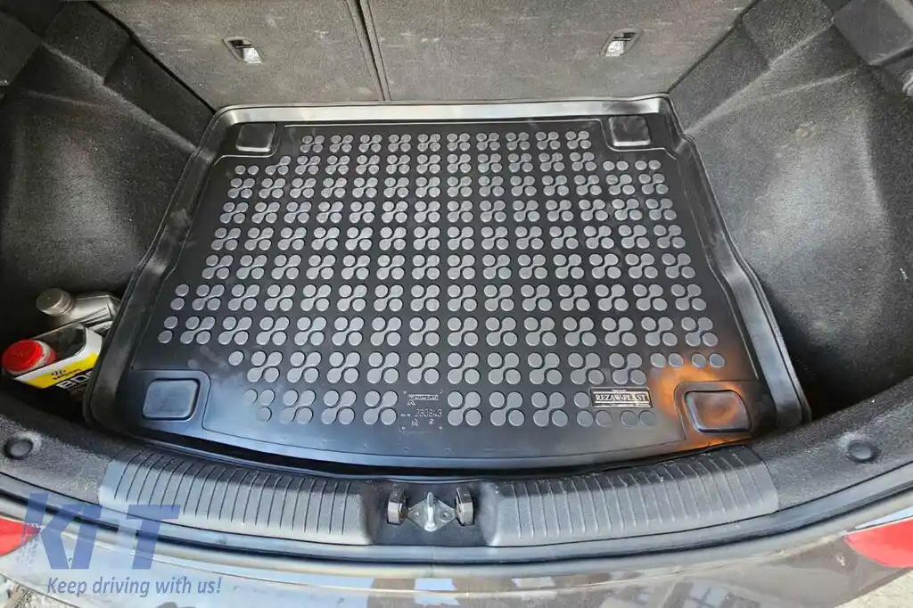 Covor de cauciuc pentru portbagaj de la Rezaw-Plast potrivit pentru Hyundai i30 hatchback după 2017, cu podeaua portbagajului în poziția superioară-image-6217462