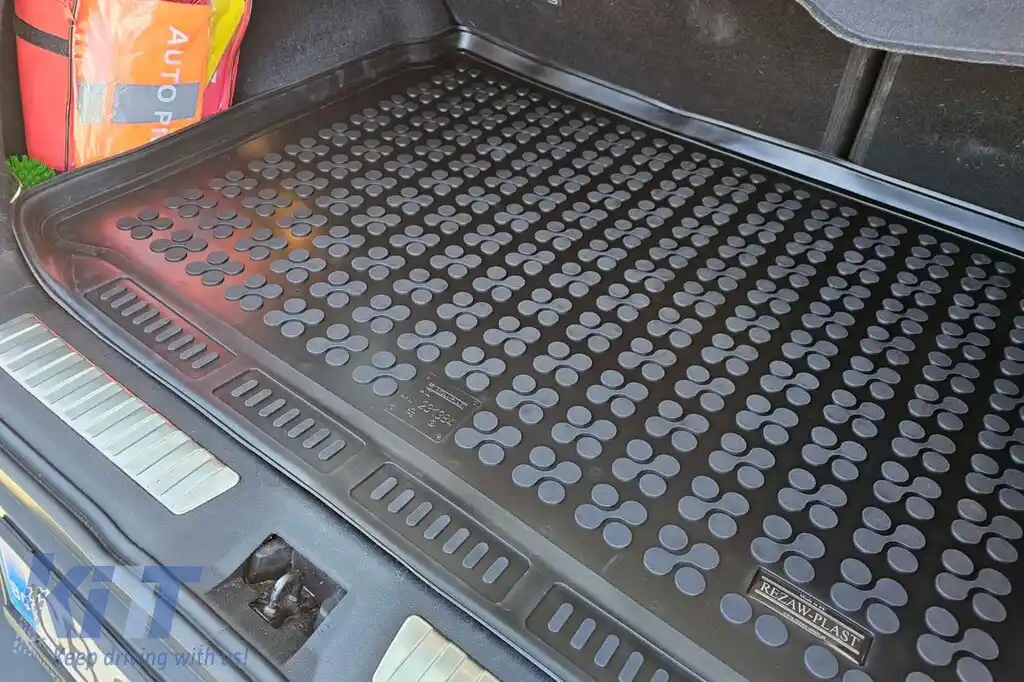 Covor de cauciuc pentru portbagaj de la Rezaw-Plast potrivit pentru Renault Kadjar după 2015 cu podeaua portbagajului în poziția superioară-image-6218390