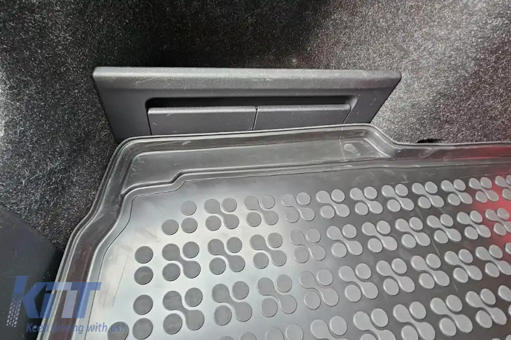 Covor de cauciuc pentru portbagaj de la Rezaw-Plast potrivit pentru Skoda Octavia hatchback 2013-2019-image-6218526