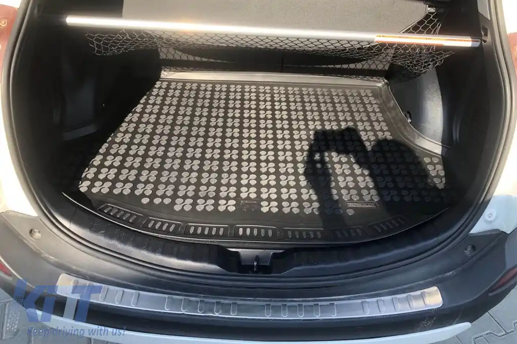 Covor de cauciuc pentru portbagaj de la Rezaw-Plast potrivit pentru Toyota Rav4 2013-2018 cu 5 uși și roată de rezervă mică-image-6218782