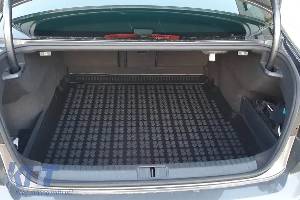 Covor de cauciuc pentru portbagaj de la Rezaw-Plast potrivit pentru VW Passat B8 sedan după 2014 cu roată de rezervă standard-image-6219130