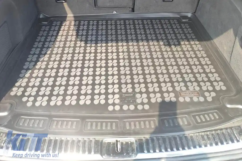 Covor de cauciuc pentru portbagaj de la Rezaw-Plast potrivit pentru Porsche Cayenne 2010-2017 fără subwoofer, negru-image-6220173