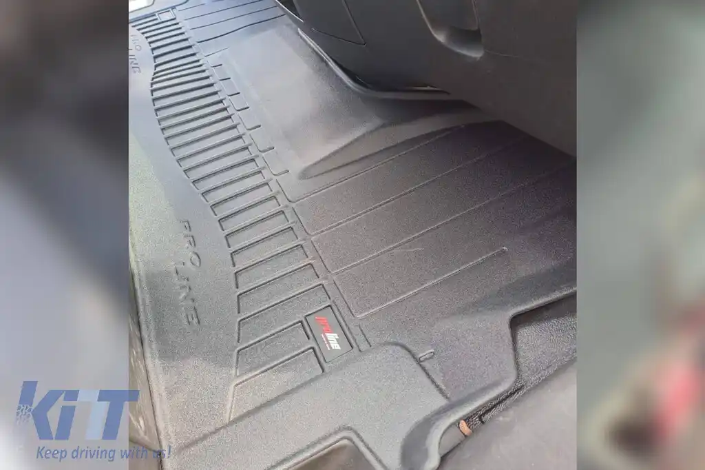 Covor de cauciuc specific, potrivit pentru Iveco Daily VI după 2014, set dintr-o singură piesă, culoare neagră, cu garanție de 24 de luni-image-6222048