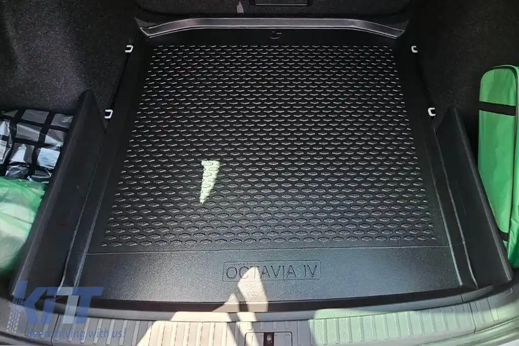 Covor de portbagaj TPE de la Gumarny Zubri, potrivit pentru Skoda Octavia hatchback după 2020, cu podeaua portbagajului în poziția inferioară-image-6253757