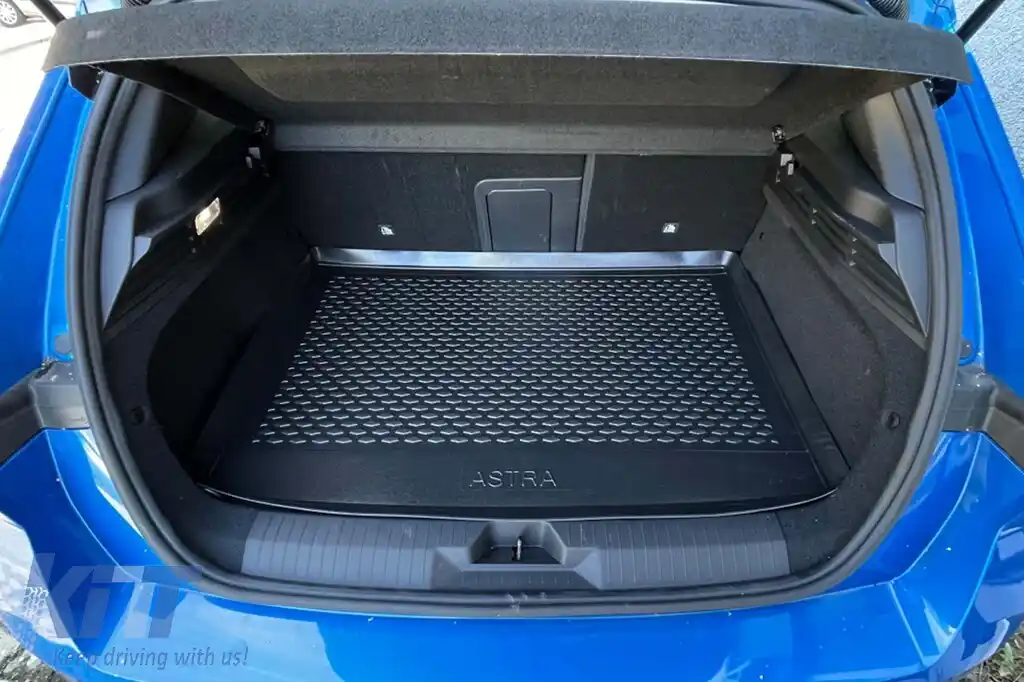Covor de portbagaj TPE de la Gumarny Zubri potrivit pentru Opel Astra L hatchback, Hybrid după 2021, cu podeaua portbagajului în poziția superioară, negru-image-6253900