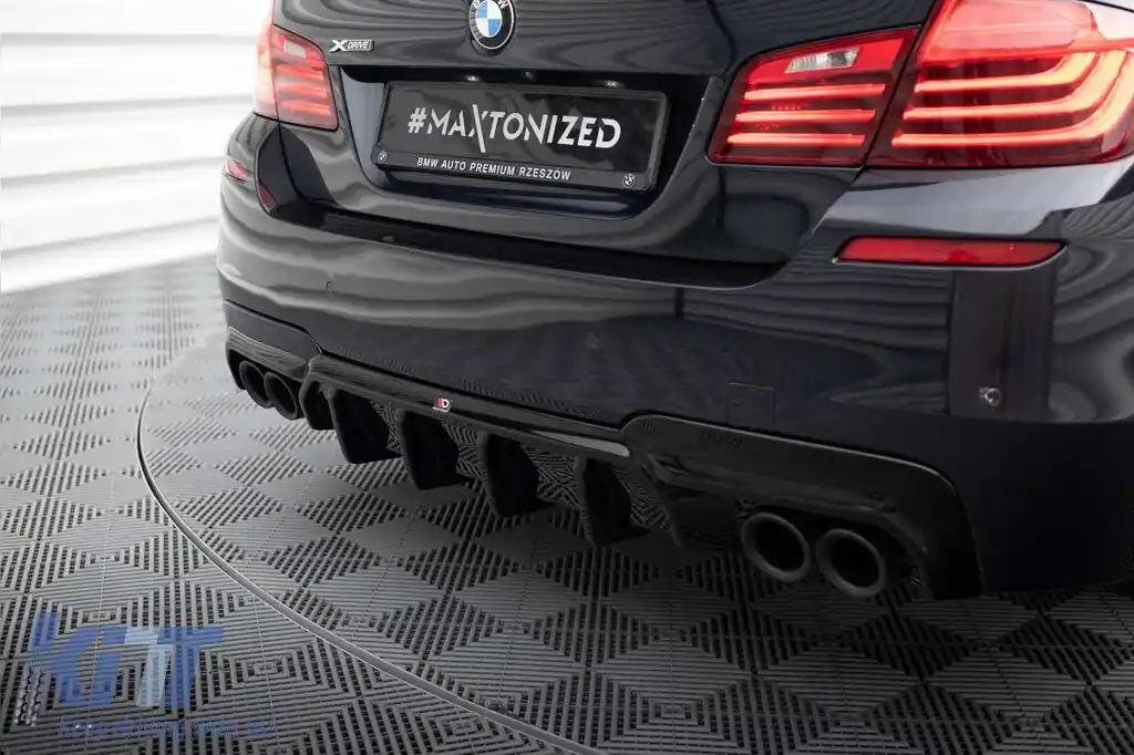 Difuzor Maxton Design versiunea 2 potrivit pentru bara din spate a BMW Seria 5 F10 cu pachet M 2010-2017, pentru versiunea cu două țevi de evacuare duble, lac negru-image-6236178