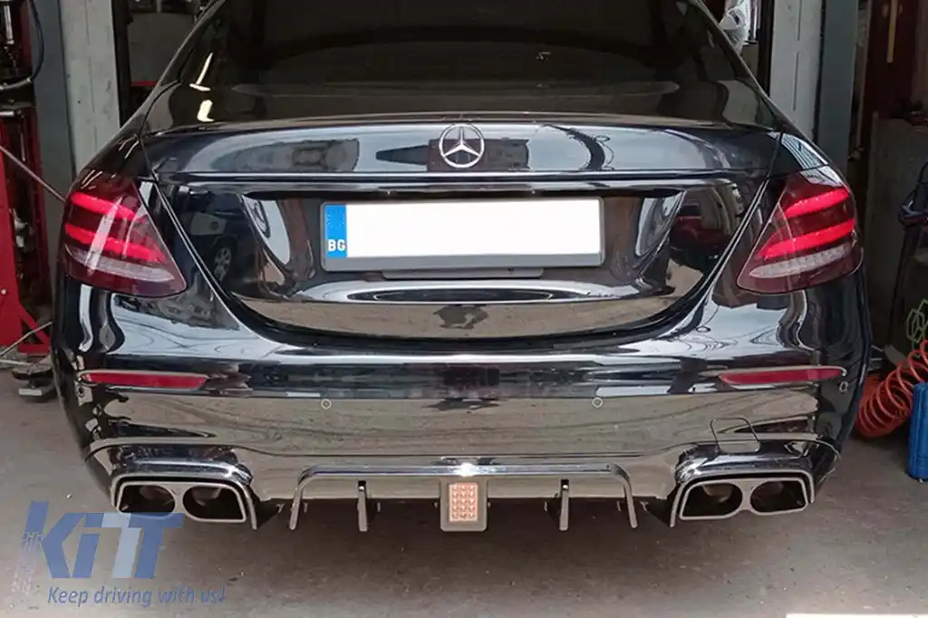 Difuzor tip Brabus cu capace negre potrivit pentru bara spate A Design pe Mercedes E-Class W213 sedan 2016-2022, culoare carbon, -oo--oo--image-6149045
