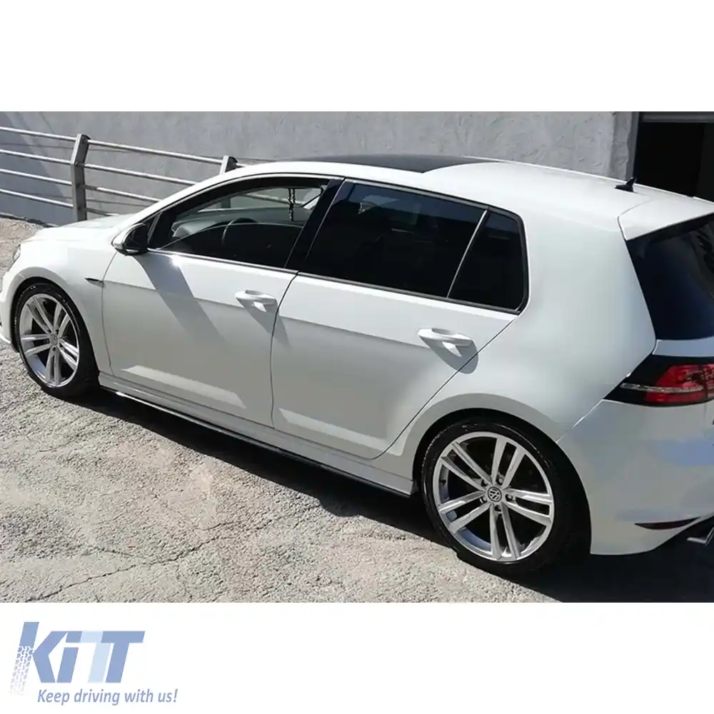 image-36-Faldon lateral Golf 7 cu buza inferioară în negru lucios, plastic vidat / 2012-2020