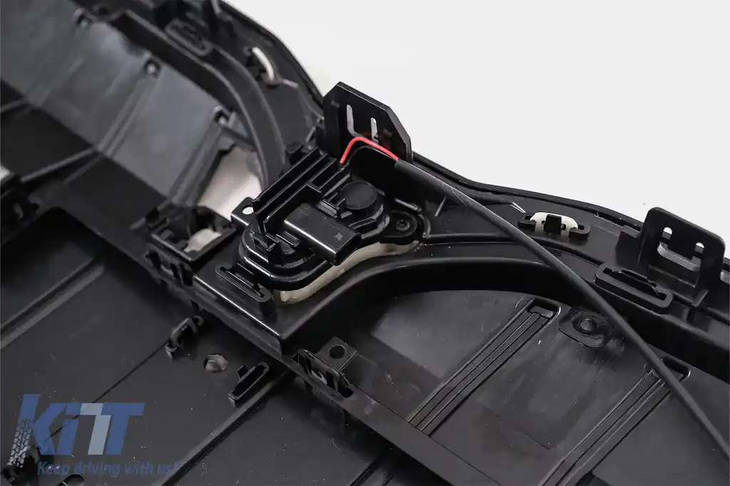 Grila Centrala cu LED compatibil cu BMW Seria 5 G60 G61 (2023-) Negru Lucios-image-6260168