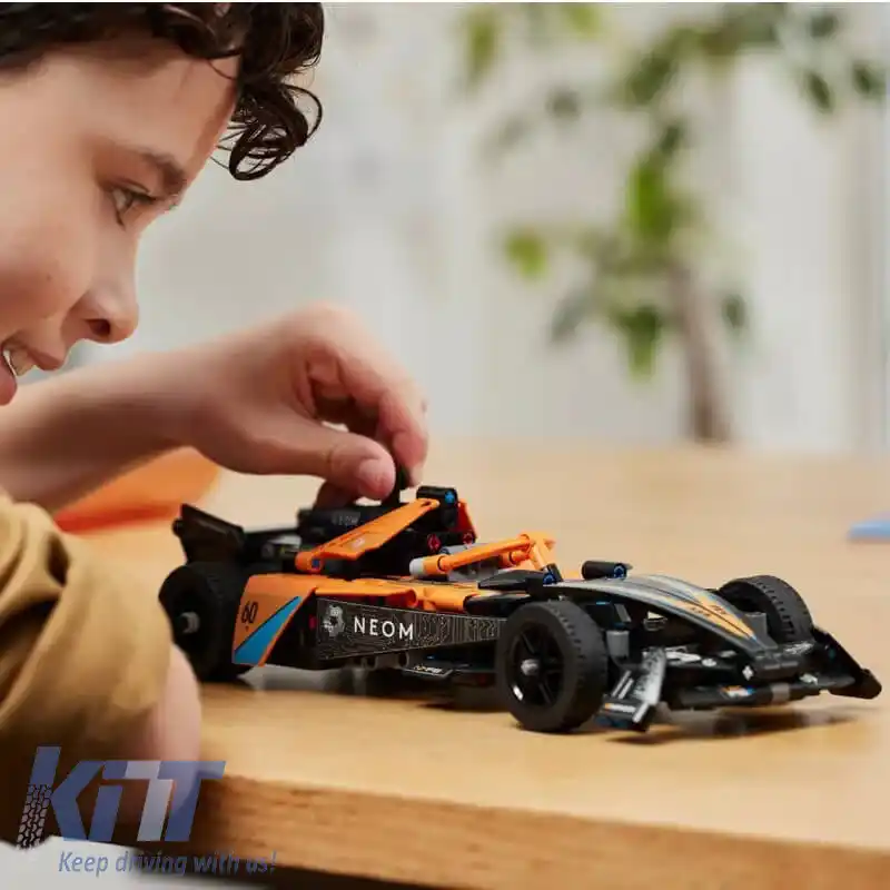 Lego Technic Neon McLaren Formula E Mașină de Curse potrivită pentru vârste de 9 ani și peste 42169-image-6317951