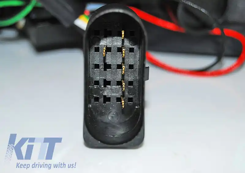 LUMINI TAIL LED FUMOASE ROȘII potrivite pentru AUDI A6 C6 SEDAN 04.04-08 6PIN-image-6266994