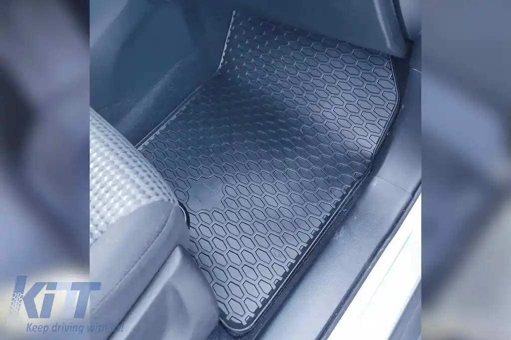 Mochete din cauciuc Gumarny Zubri potrivite pentru Suzuki S-Cross, S-Cross Hybrid după 2022, set de 4 piese, culoare neagră-image-6254744