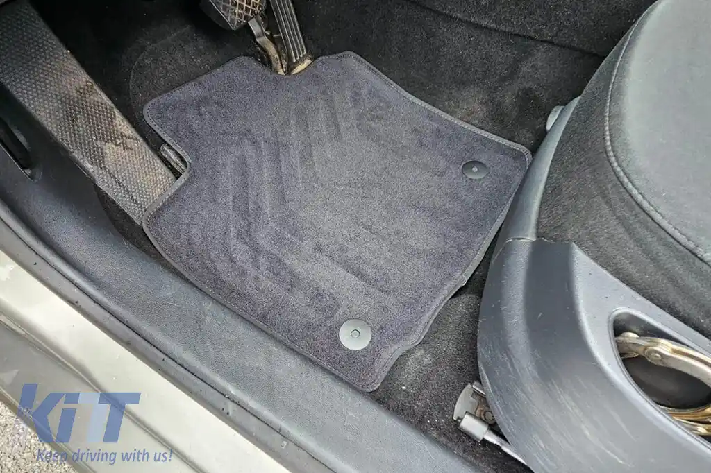 Mochete textile 3D Gumarny Zubri potrivite pentru Volkswagen Golf VI 2008-2013, Skoda Octavia 2008-2012, set de 4 bucăți, negru-image-6254092