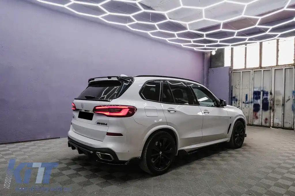 Pachet Exterior Aero cu Grila Centrala compatibil cu BMW X5 G05 (2018-2022) M-Tech Black Knight Design Negru Lucios-image-6104882