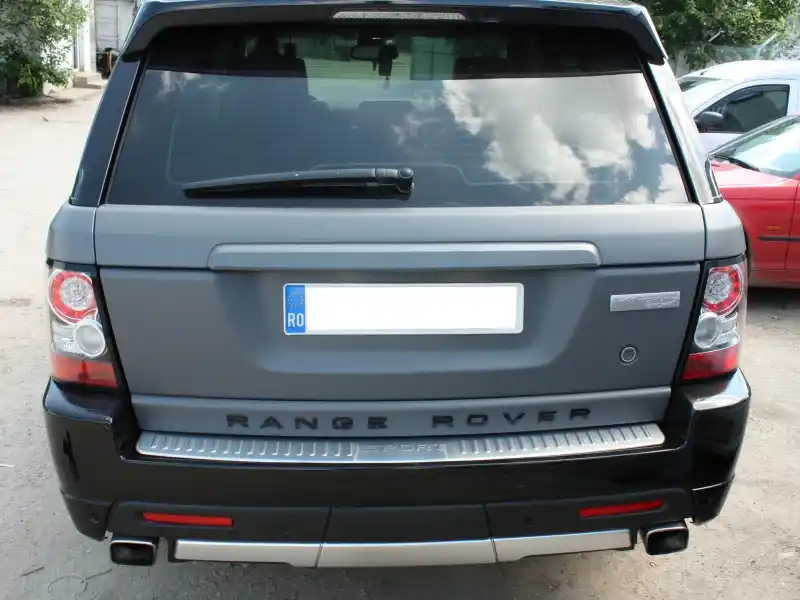 Pachet Exterior compatibil cu Land Range Rover Sport L320 Facelift (2009-2013) Autobiography Design-image-6016294