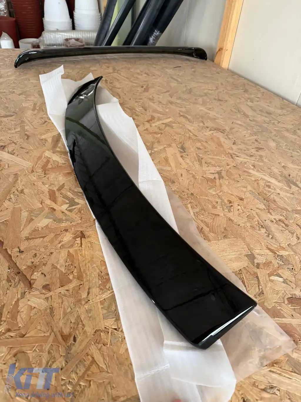 Spoiler pentru luneta potrivit pentru Mercedes C Class W204 finisaj negru piano-image-6260908