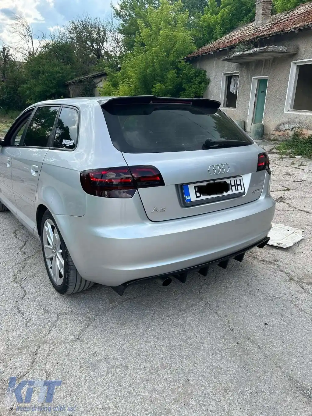 SPOILER potrivit pentru AUDI A3 8P 2003-2008 cu 4 uși stil RS3-image-6326096