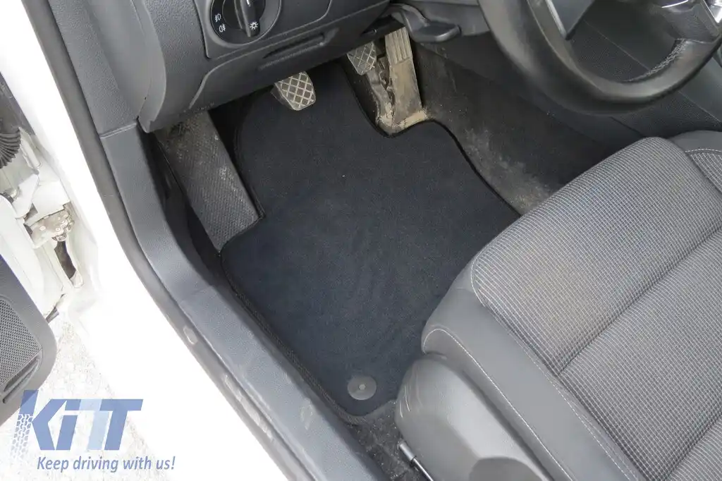 Tălpi de podea textile cu trei straturi, potrivite pentru VW Golf V 2003-2008, Golf VI 2008-2012, Scirocco 2008-2017, Jetta 2007-2010 cu găuri rotunde, set de 4 bucăți, negru-image-6242741