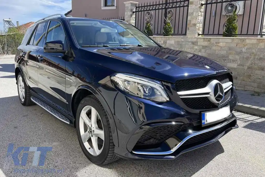 Un pachet de design tip 63 potrivit pentru Mercedes GLE W166 2015-2019 cu bara de protecție spate-image-6265139