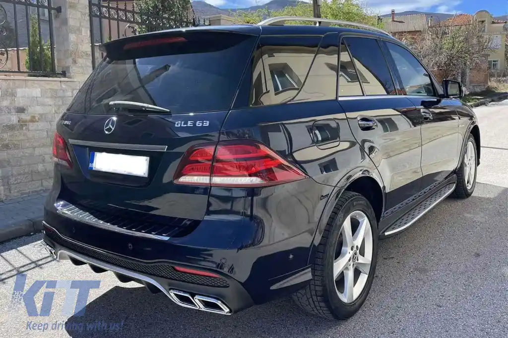 Un pachet de design tip 63 potrivit pentru Mercedes GLE W166 2015-2019 cu bara de protecție spate-image-6265141