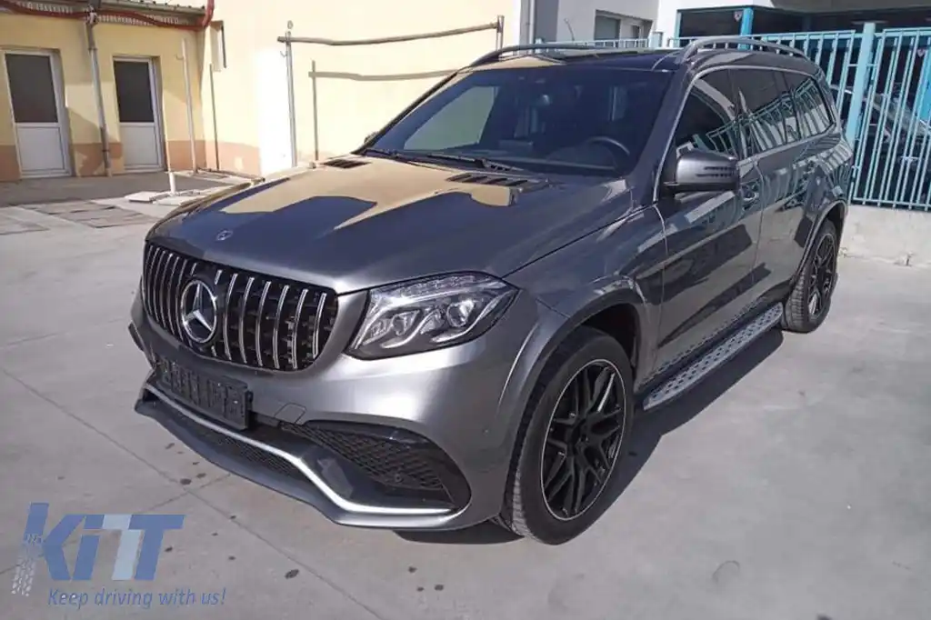 Un pachet de design tip 63 potrivit pentru Mercedes GLS X166 2015-2018 cu elemente cromate și țevi de eșapament-image-6265417