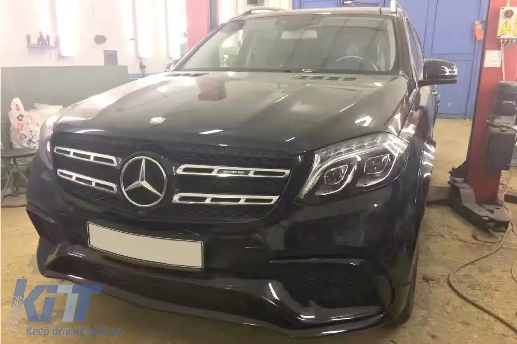 Un pachet de design tip 63 potrivit pentru Mercedes GLS X166 2015-2018 cu elemente cromate și țevi de eșapament-image-6265420