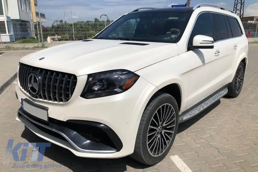 Un pachet de design tip 63 potrivit pentru Mercedes GLS X166 2015-2018 cu elemente cromate și țevi de eșapament-image-6265422