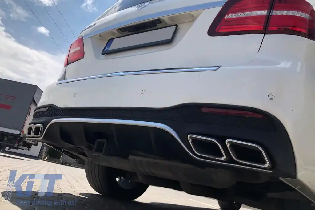 Un pachet de design tip 63 potrivit pentru Mercedes GLS X166 2015-2018 cu elemente cromate și țevi de eșapament-image-6265427