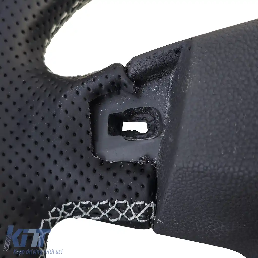 Volan sport cu fibră de carbon reală și piele perforată, potrivit pentru VW T6.1, cu padele de schimbare-image-6207576